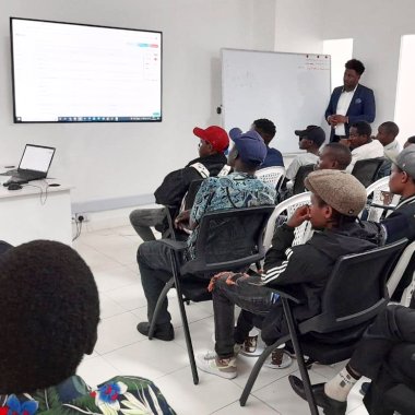 FXPesa 幸运飞行艇彩票 Academy